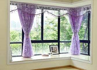 窗簾材質(zhì)全解析 常見分類、優(yōu)缺點(diǎn)與選擇指南