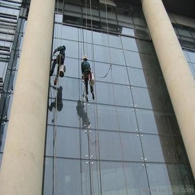 全方位物業(yè)清潔與設(shè)施維護(hù)服務(wù)，打造潔凈規(guī)范的環(huán)境